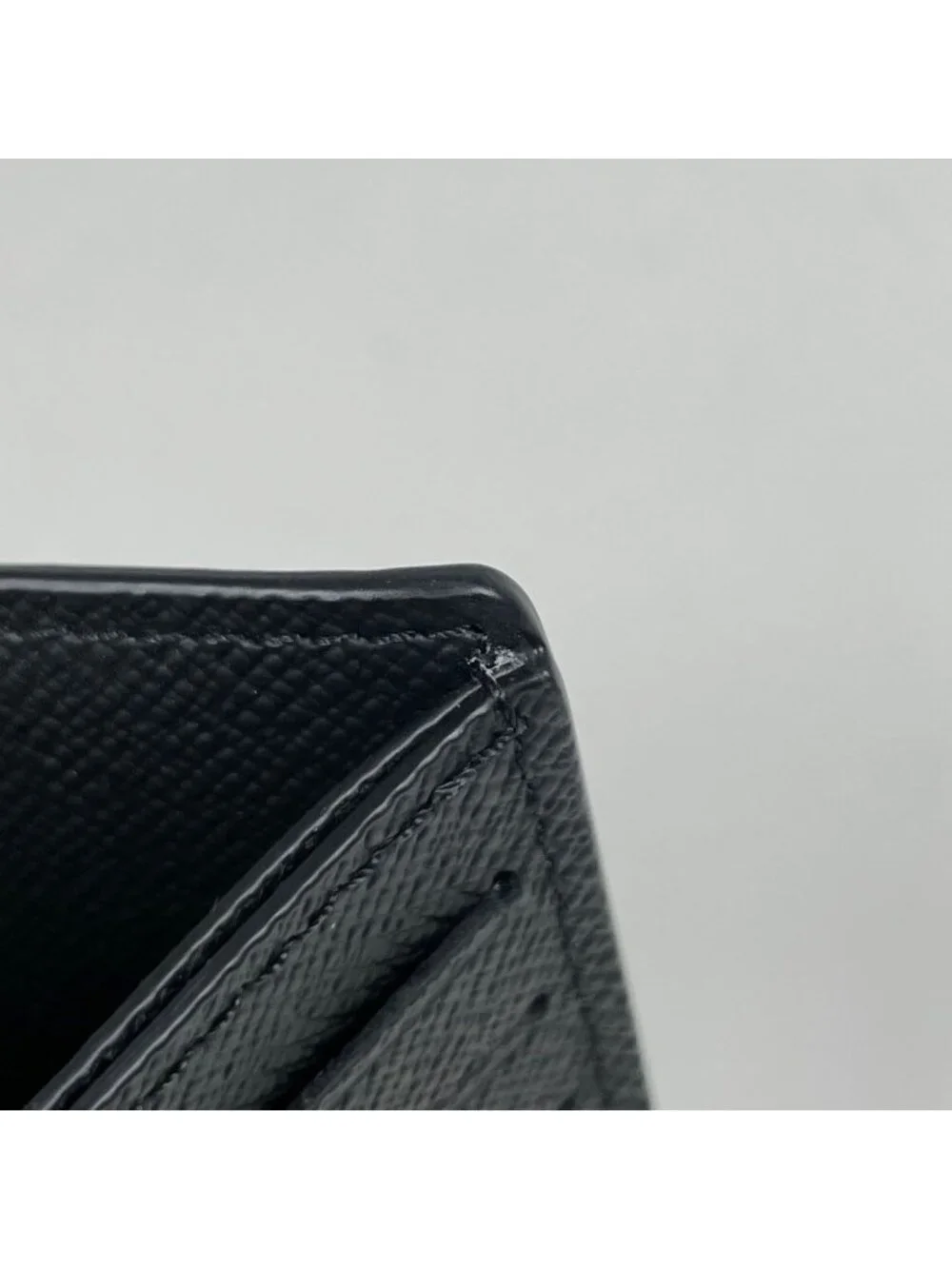 Louis Vuitton Portefeuille Calf Bifold Wallet Monogram Eclipse Noir